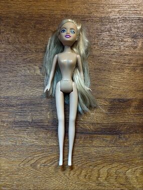 Zuri Blonde Blue Eye Doll